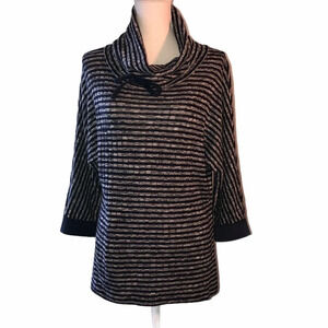 EVERETTE BLEU Sz M Navy & Gray Long Sleeve Top